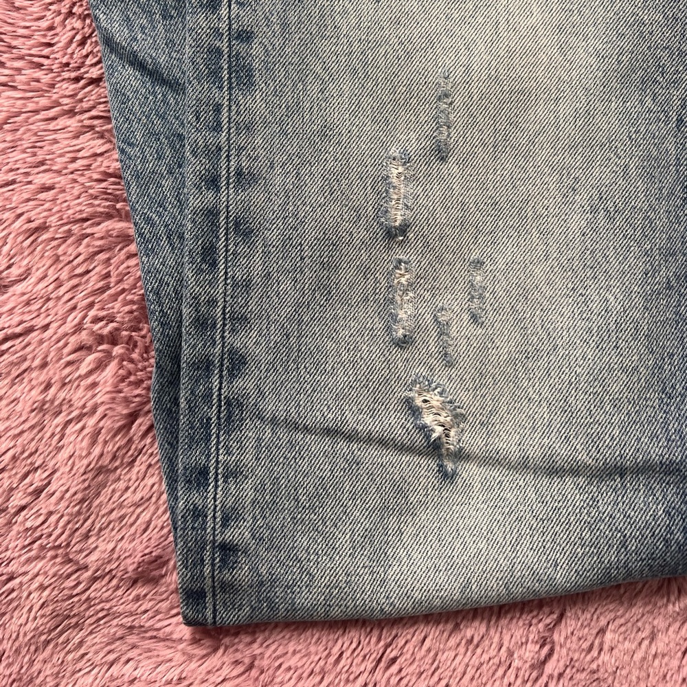 Levi’s White Oak Wedgie Jeans - Picture 10 of 10